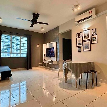 Moderm Spacious 6Pax S Pice Penang บายันเลอปาส ภายนอก รูปภาพ