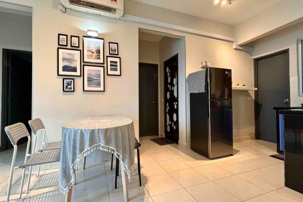 Moderm Spacious 6Pax S Pice Penang บายันเลอปาส ภายนอก รูปภาพ