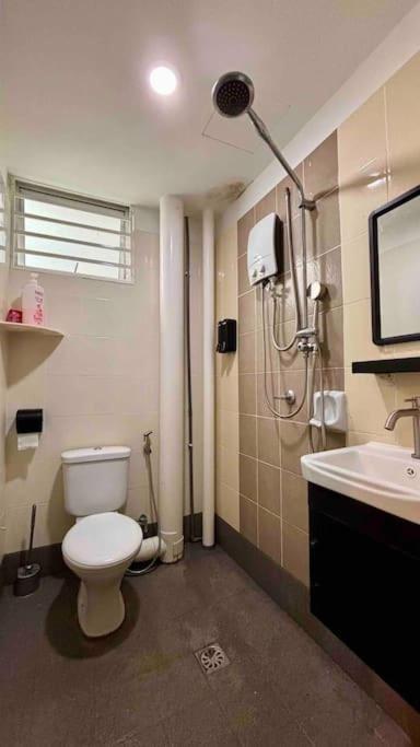 Moderm Spacious 6Pax S Pice Penang บายันเลอปาส ภายนอก รูปภาพ