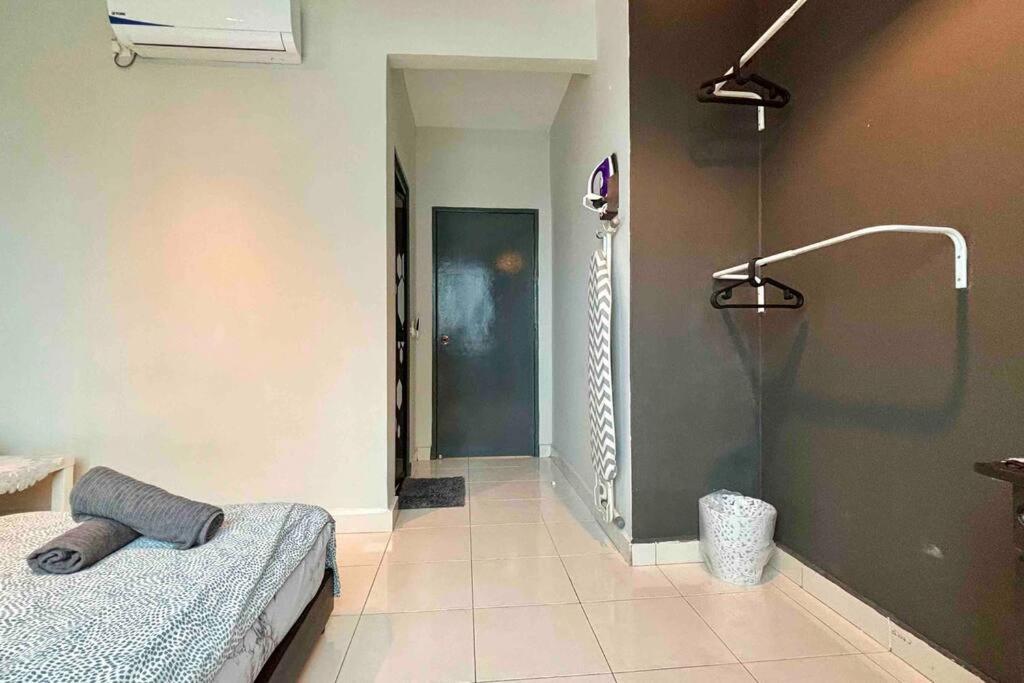 Moderm Spacious 6Pax S Pice Penang บายันเลอปาส ภายนอก รูปภาพ