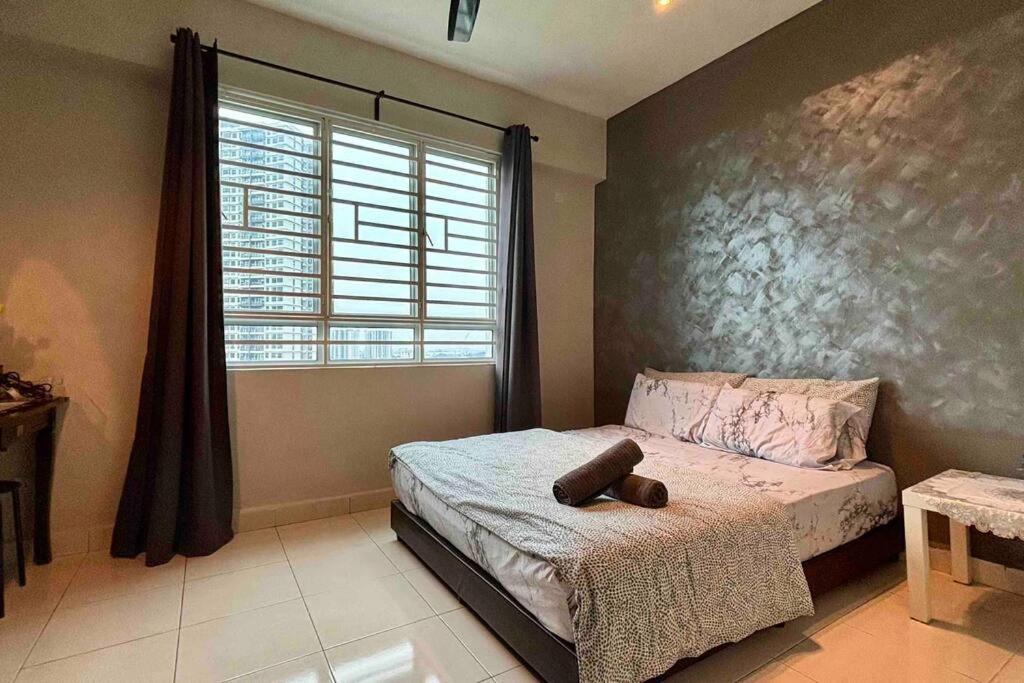 Moderm Spacious 6Pax S Pice Penang บายันเลอปาส ภายนอก รูปภาพ