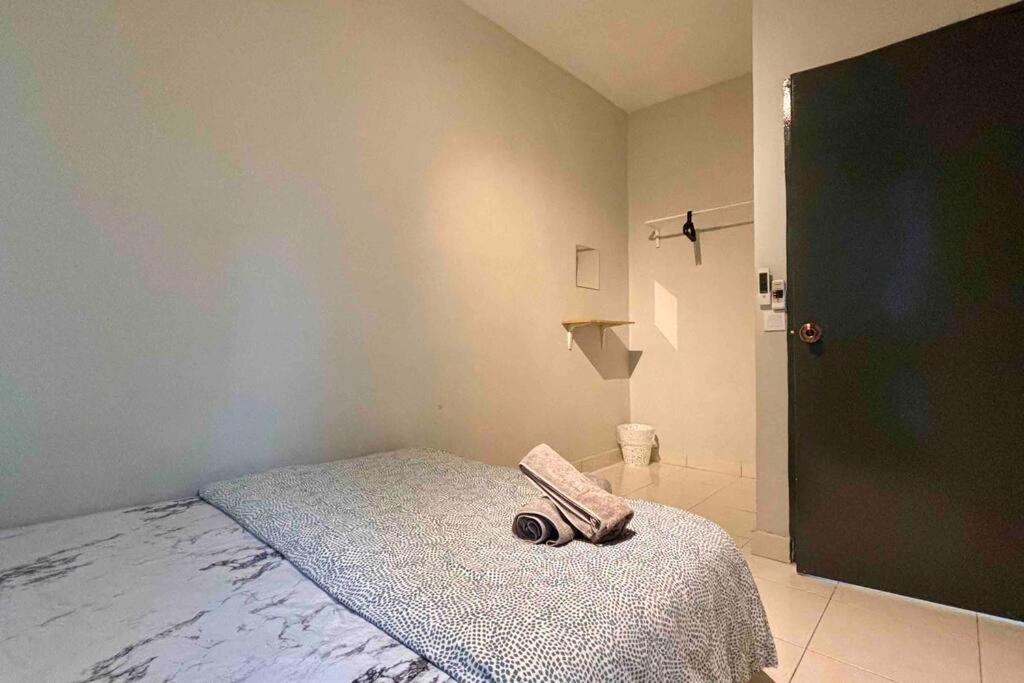 Moderm Spacious 6Pax S Pice Penang บายันเลอปาส ภายนอก รูปภาพ