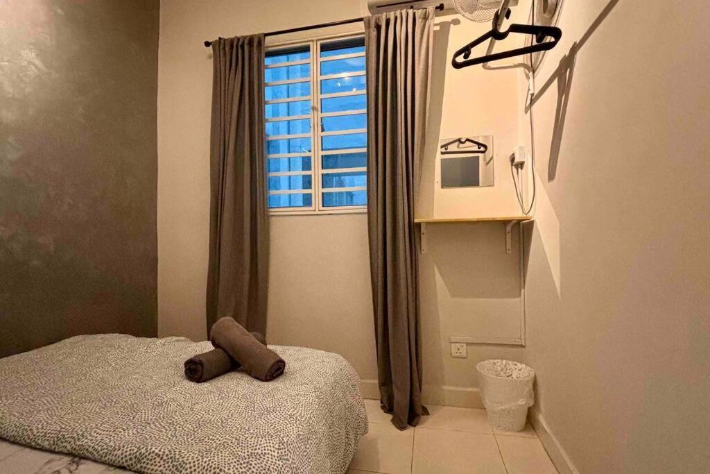 Moderm Spacious 6Pax S Pice Penang บายันเลอปาส ภายนอก รูปภาพ
